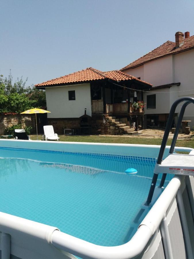 Събевата Къща Hotel Sinio Burdo Buitenkant foto